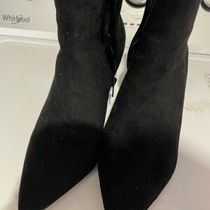 Rouge! Sleek Black Heeled Boots